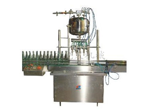 FKG6型直線(xiàn)式負壓灌裝機